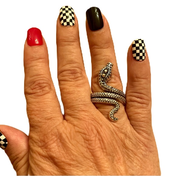 Silvertone snake ring - Picture 2 of 3